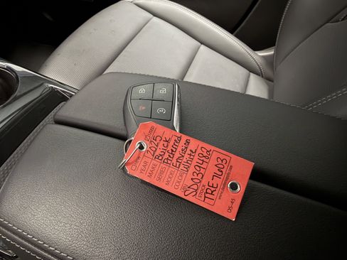 Used 2025 Buick Envision Preferred image 14