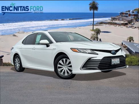 Used 2021 Toyota Camry LE image 1