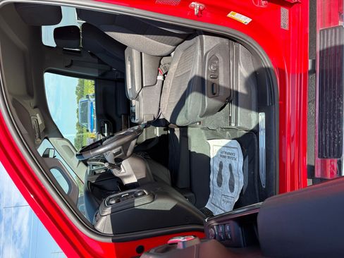 Used 2019 Chevrolet Silverado 1500 RST image 12