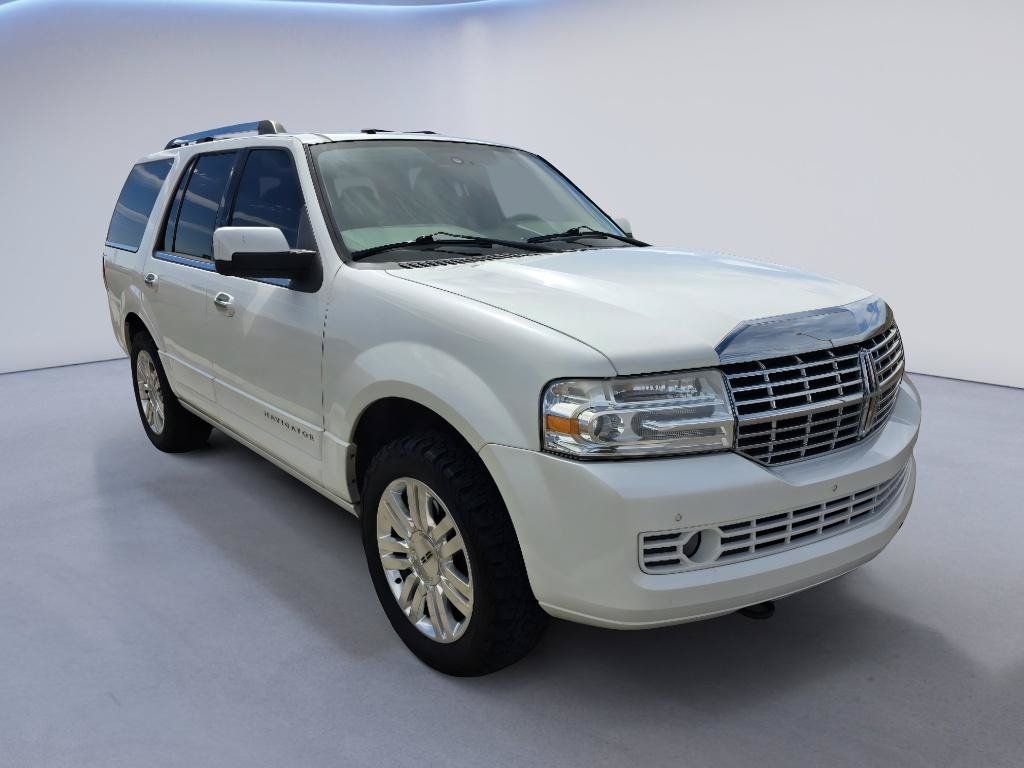 Used 2013 Lincoln Navigator 4WD w/ HD Trailer Tow Pkg image 7