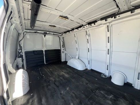 Used 2022 Chevrolet Express 2500 Work Van w/ Driver Convenience Package image 21