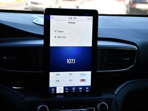 Used 2020 Ford Explorer ST w/ Premium Technology Package image 28