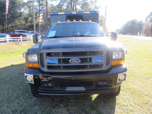 Used 2001 Ford F450 2WD Crew Cab Super Duty image 3