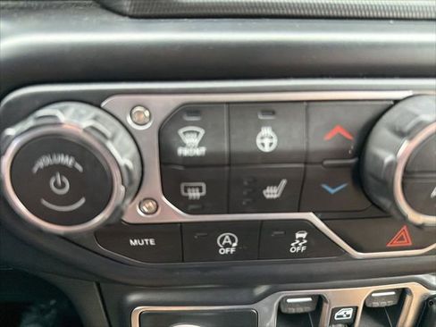 Used 2022 Jeep Wrangler Unlimited Sahara w/ LED Lighting Group image 21