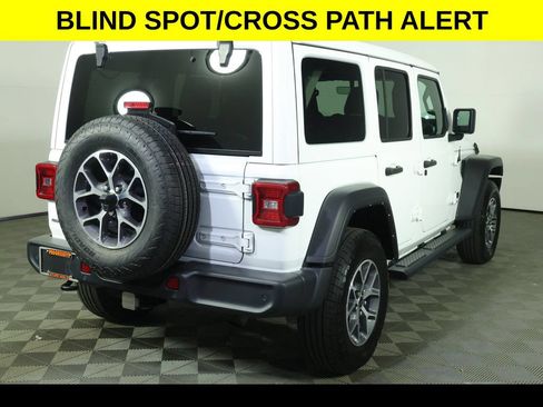Used 2022 Jeep Wrangler Unlimited Sport w/ Sun And Sound Package AWD/4WD image 7
