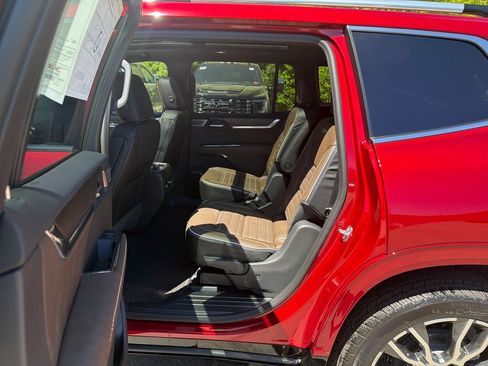 New 2026 GMC Acadia Denali Ultimate AWD/4WD image 21