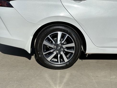 Used 2024 Nissan Versa SV w/ Trunk Package image 30