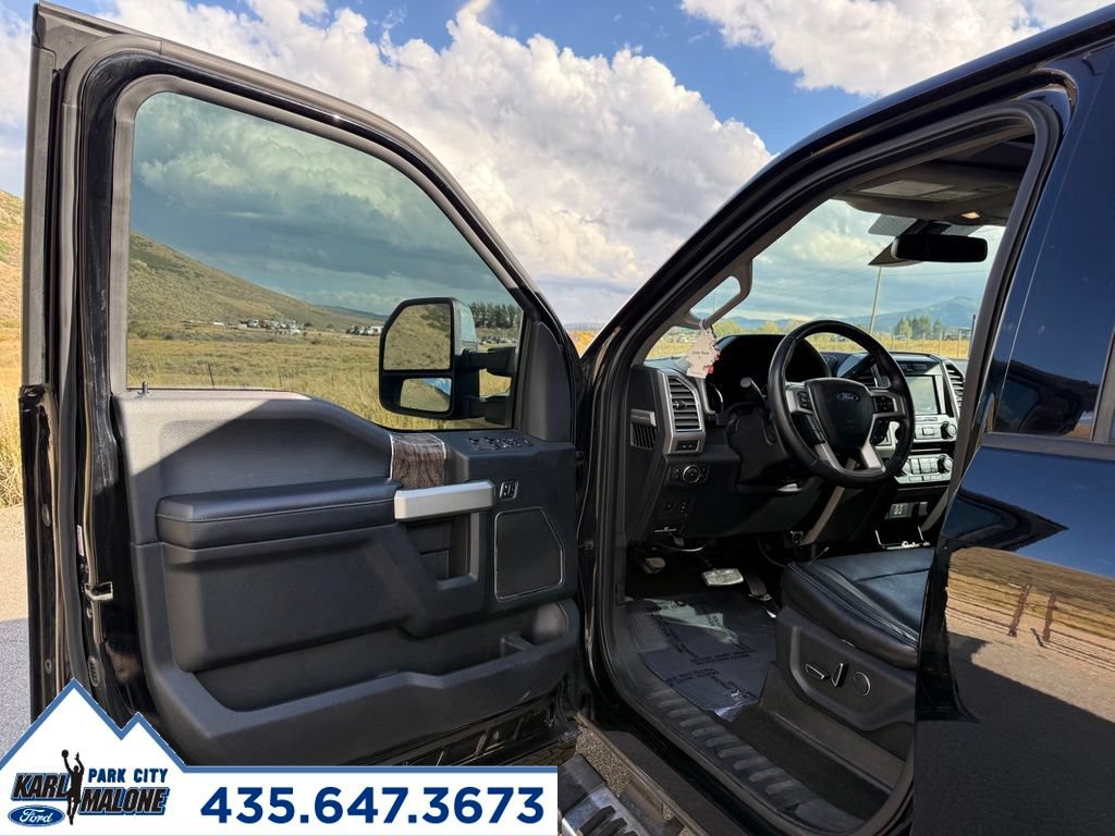 Used 2017 Ford F350 Lariat w/ Lariat Ultimate Package AWD/4WD image 13