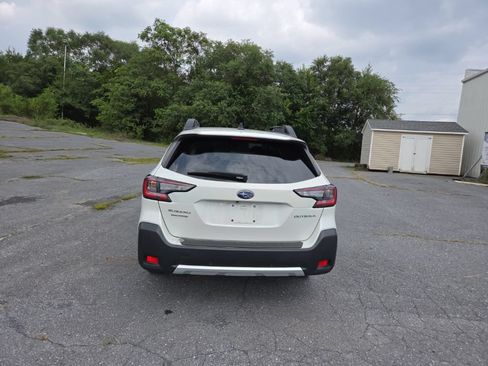 Used 2025 Subaru Outback Limited AWD/4WD image 5