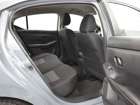 Used 2024 Nissan Sentra SV FWD image 17
