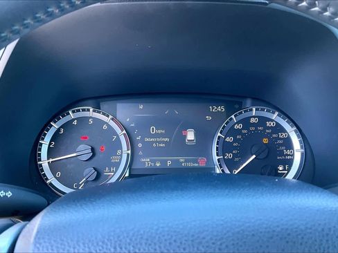 Used 2024 Toyota Highlander XLE image 22