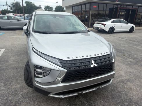 Used 2024 Mitsubishi Eclipse Cross SE AWD/4WD image 2