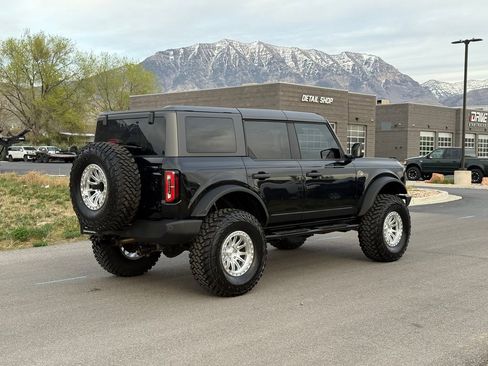 Used 2022 Ford Bronco Wildtrak image 9