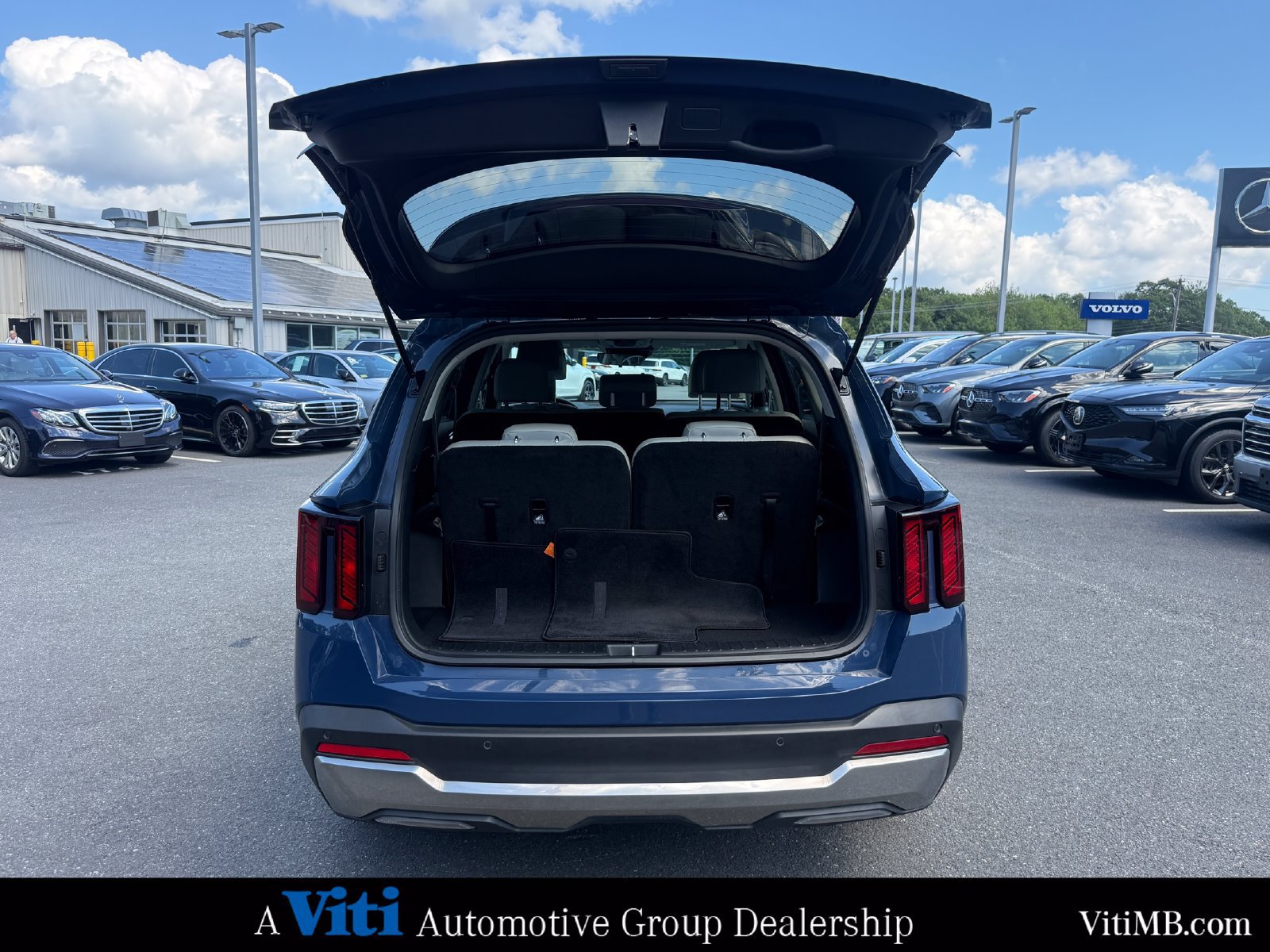 Used 2025 Kia Sorento S FWD image 22