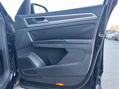 Used 2018 Volkswagen Atlas SE image 33