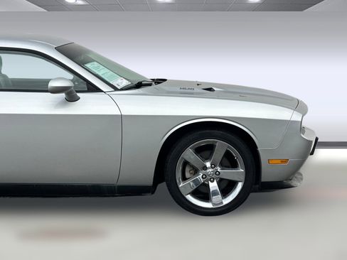 Used 2009 Dodge Challenger R/T image 18
