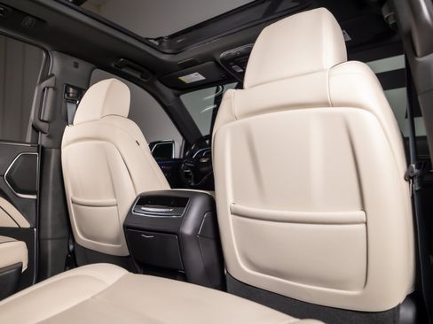 Used 2023 Cadillac Escalade Sport w/ LPO, ONYX Package AWD/4WD image 26