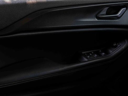 Used 2023 Jeep Grand Cherokee L Laredo image 14