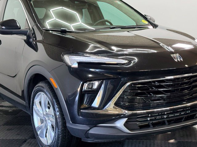 Used 2024 Buick Encore GX Preferred w/ Comfort Package FWD image 3