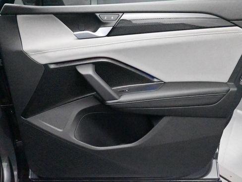 New 2026 Volkswagen Tiguan SE R-Line FWD image 29