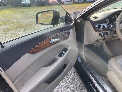 Used 2014 Mercedes-Benz CLS 550 4MATIC image 16