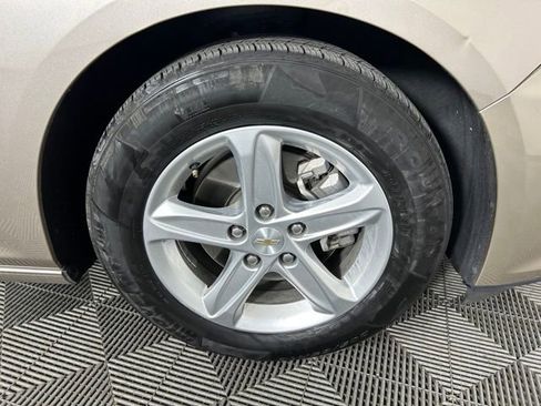 Used 2024 Chevrolet Malibu LS FWD image 7