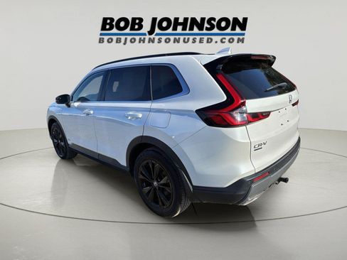 Used 2025 Honda CR-V Sport Touring image 4