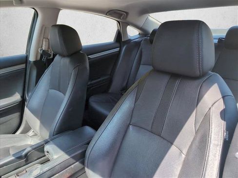 Used 2017 Honda Civic EX-L image 9