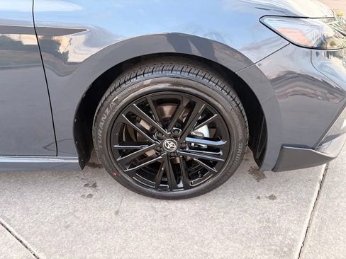 Used 2026 Toyota Camry Hybrid FWD image 29