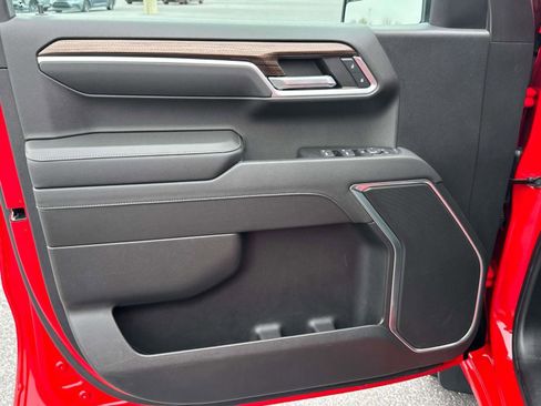 Used 2022 Chevrolet Silverado 1500 LT image 12