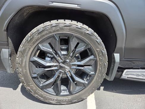 Used 2025 GMC Sierra EV Denali AWD/4WD image 7