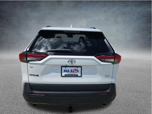 Used 2024 Toyota RAV4 XLE FWD image 7