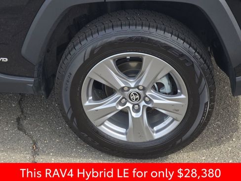 Used 2023 Toyota RAV4 LE image 39