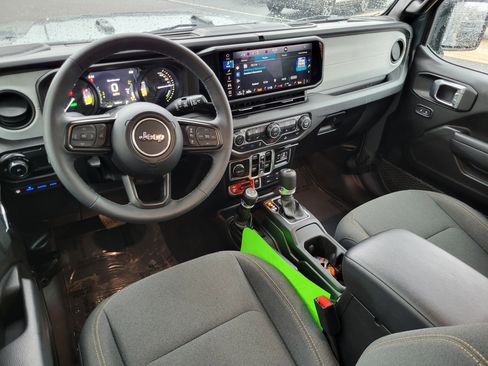 Used 2025 Jeep Wrangler Unlimited Sport S 4xe AWD/4WD image 18