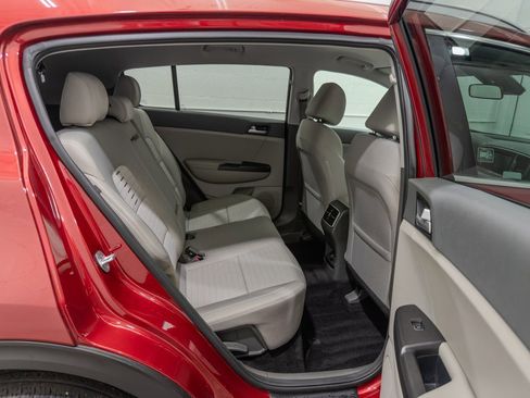 Used 2018 Kia Sportage LX w/ LX Technology Package AWD/4WD image 15