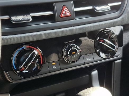 New 2026 Kia Seltos LX image 14