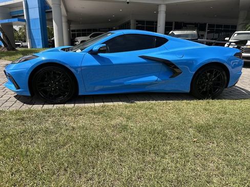 Used 2025 Chevrolet Corvette Stingray Preferred Cpe w/ 2LT RWD image 31