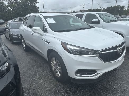 Used 2019 Buick Enclave Essence FWD image 2