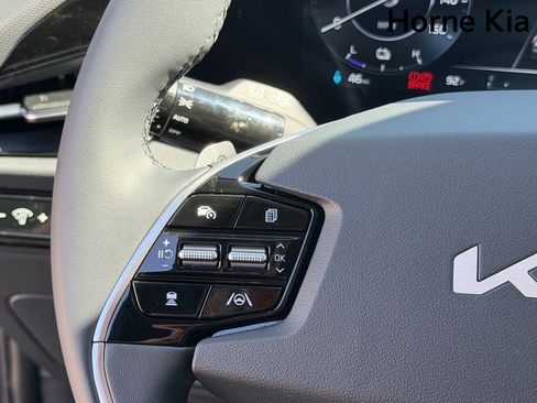 New 2026 Kia Niro Wind FWD image 13