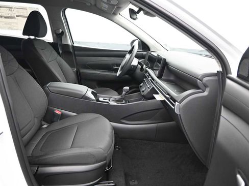 New 2026 Hyundai Tucson SE image 11