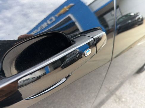 Used 2025 Chevrolet Malibu LT FWD image 11