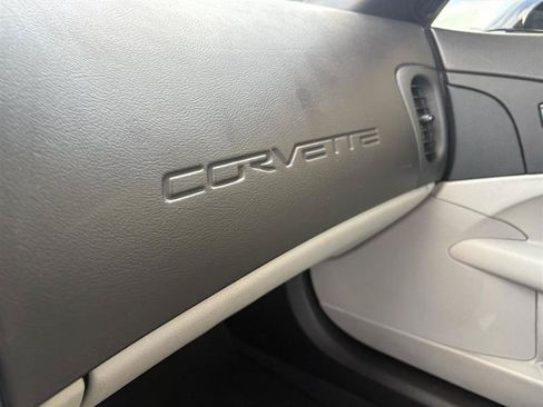 Used 2006 Chevrolet Corvette Coupe w/ Preferred Equipment Group RWD image 35