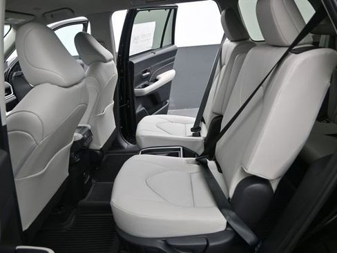 New 2026 Toyota Grand Highlander FWD image 12