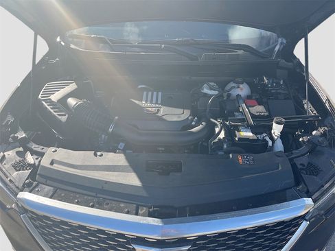 Used 2025 Cadillac XT6 Luxury w/ LPO, Floor Liner Package image 32