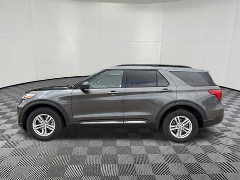 Used 2020 Ford Explorer XLT AWD/4WD image 13