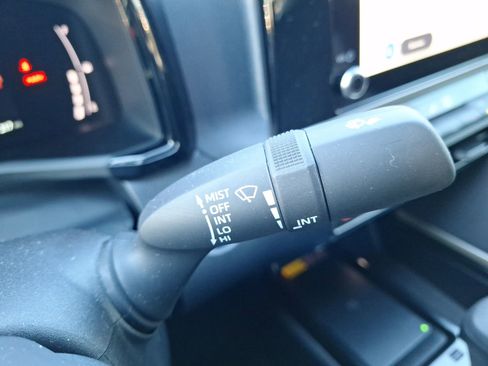 Used 2025 Toyota Camry LE image 24