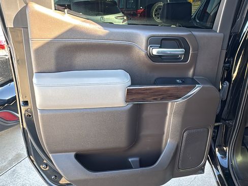 Used 2022 GMC Sierra 1500 SLT image 16