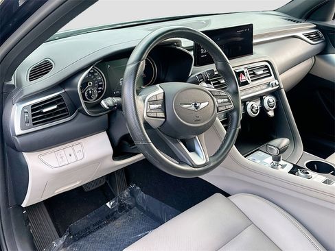 Used 2023 Genesis G70 2.0T image 9