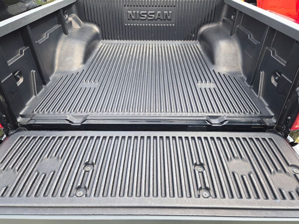 Used 2015 Nissan Frontier SV AWD/4WD image 15