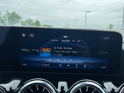 Used 2025 Mercedes-Benz GLA 250 4MATIC image 18
